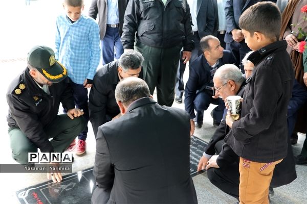 نواخته شدن زنگ انقلاب و مراسم نمادین استقبال ار ورود امام خمینی(ره) در شهرستان امیدیه