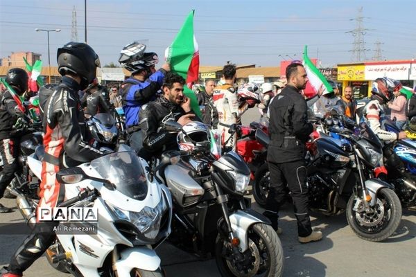 رژه موتورسواران در قائمشهر