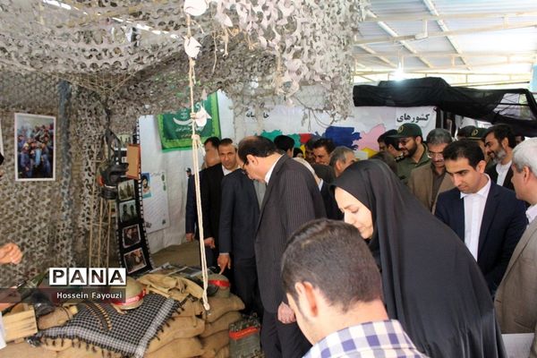 نمایشگاه مدرسه انقلاب در دبیرستان  شریعتی بوشهر
