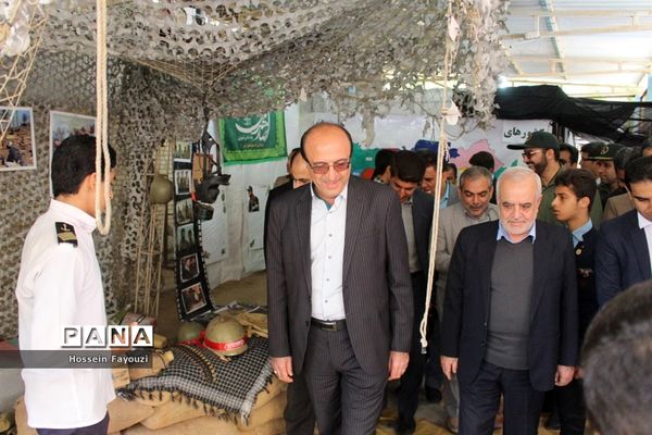 نمایشگاه مدرسه انقلاب در دبیرستان  شریعتی بوشهر