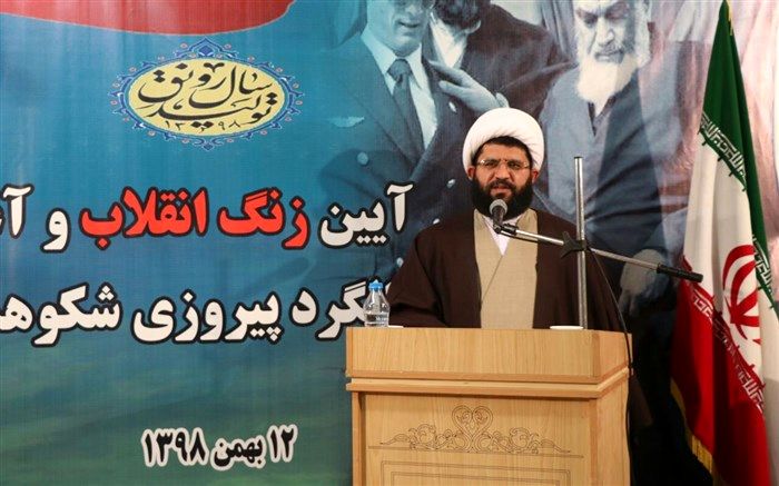 امام جمعه شهرقدس :آینده‌ میهن اسلامی در دست دانش‌آموزان قرار دارد و شما مسئولین فردای کشور هستید