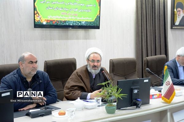 نشست روشنگری و بصیرت بسیجیان فرهنگی آموزش و پرورش آذربایجان غربی