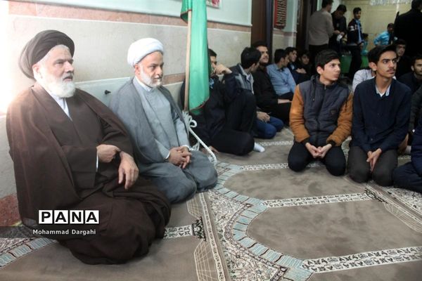 بازدید امام جمعه پردیسان از نمایشگاه انقلاب