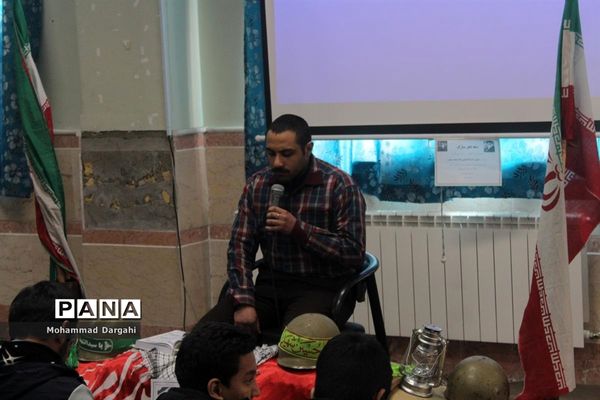 بازدید امام جمعه پردیسان از نمایشگاه انقلاب
