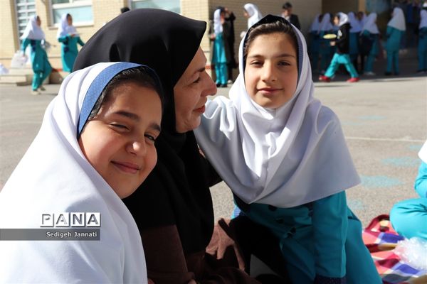 یک روز اردو در مدرسه