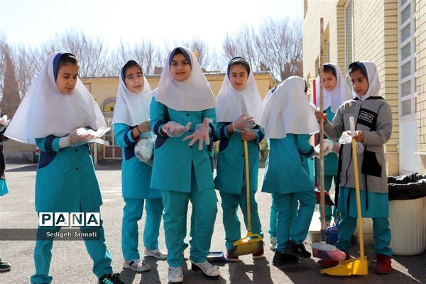یک روز اردو در مدرسه