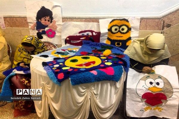 بازارچه هنرهای دستی دانش آموزی در شهرستان ملارد