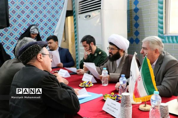 میز خدمت و پاسخگویی مسئولان به مردم در شهر قدس