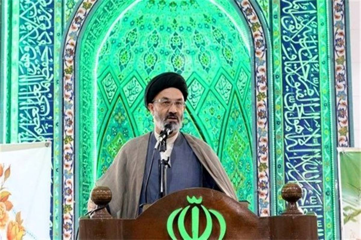 امام جمعه فیروزکوه:یکی از بزرگ ترین امتیازات انقلاب اسلامی تحول انسانی است