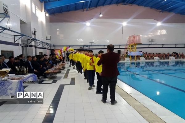 برگزاری مسابقات شنای دانش‌آموزی به مناسبت دهه فجر