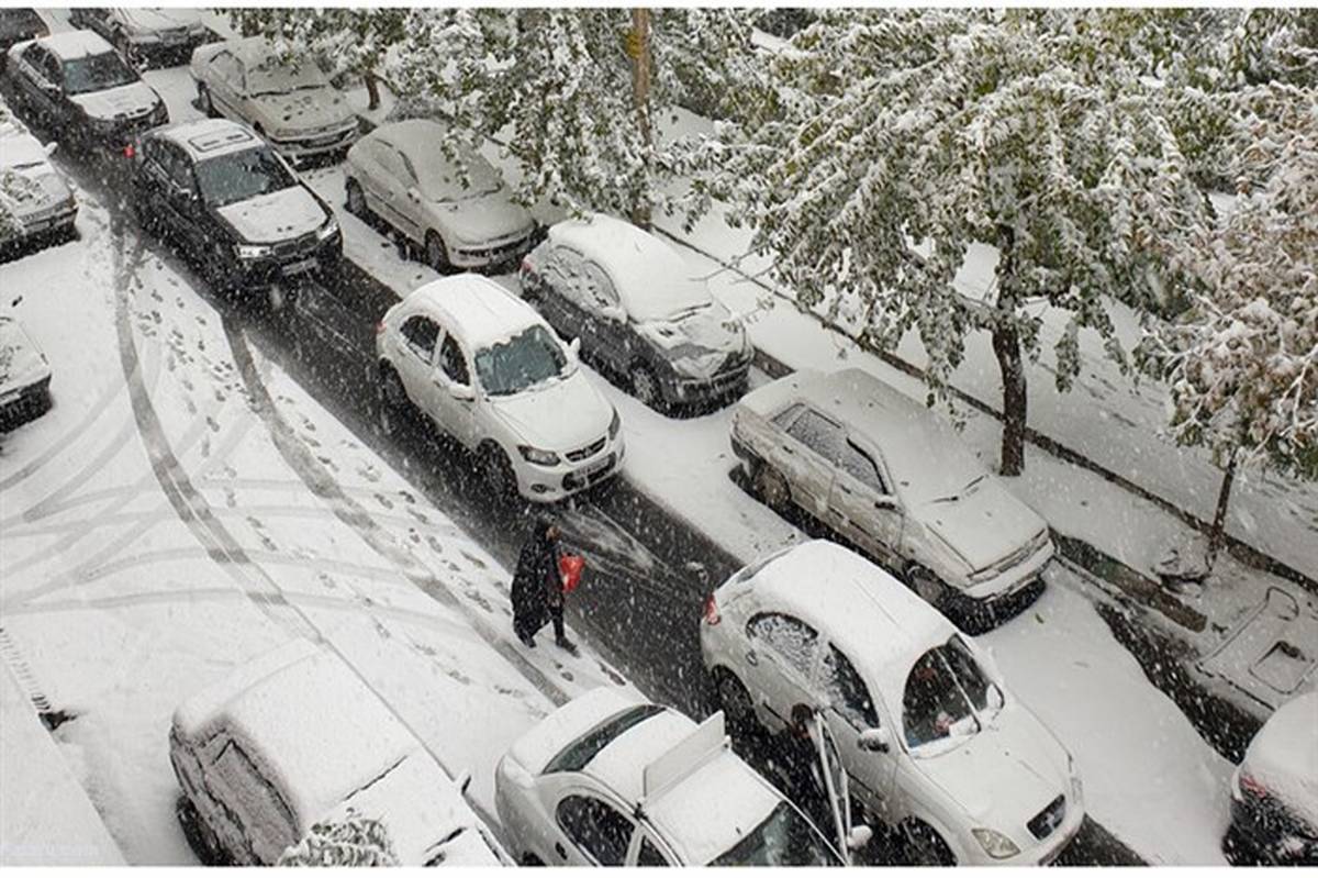 برف و باد در پایتخت؛ دمای تهران سه درجه زیر صفر می‌رود