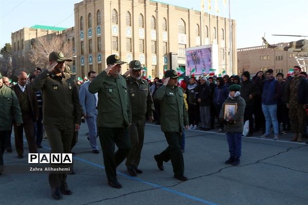 صبحگاه مشترک بسیج دانش آموزی، پویندگان و پیشگامان یاوران ولایت