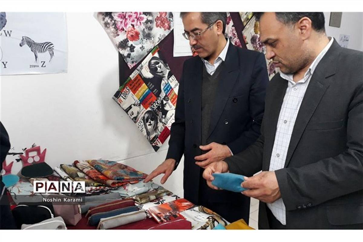 چهارمین بازارچه صنایع دستی و هنری  و   دست سازه های خوارزمی در  آموزشگاه ایراندخت برپا شد