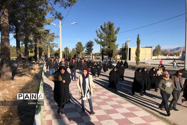 برگزاری همایش  پیاده‌روی خانوادگی “صبح و نشاط” در نی ریز