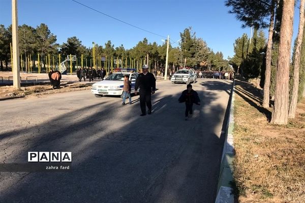 برگزاری همایش  پیاده‌روی خانوادگی “صبح و نشاط” در نی ریز