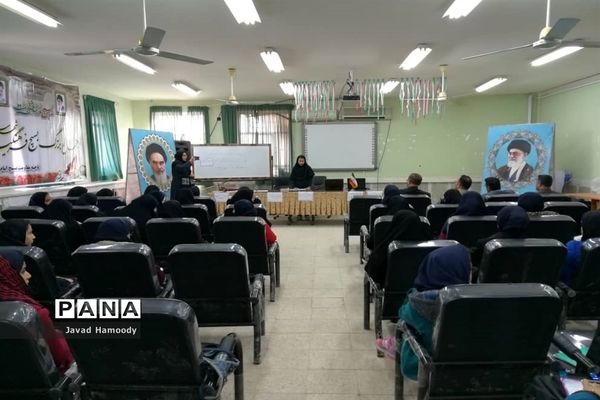 برگزاری مسابقه روانخوانی و مشاعره بین دانش آموزان متوسطه اول شهرستان حمیدیه