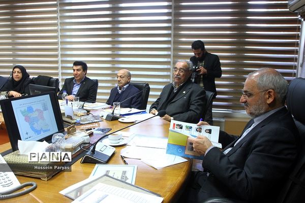 شانزدهمین نشست هیات مدیره جامعه خیرین مدرسه ساز کشور