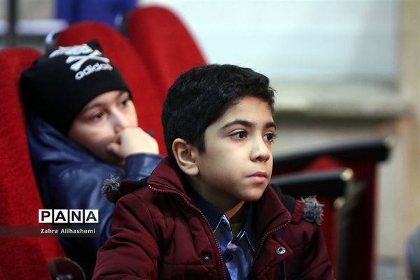 تجلیل از برگزیدگان سی و هفتمین دوره مسابقات فرهنگی، هنری و ادبی دانش آموزان و مدارس شهر تهران