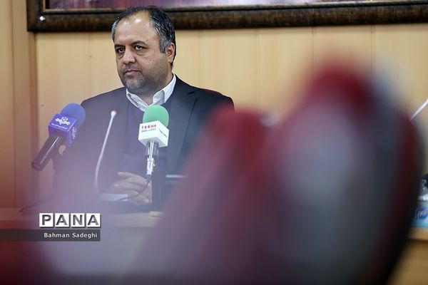 نشست خبری معاون وزیر و رئیس سازمان نوسازی، توسعه و تجهیز مدارس کشور