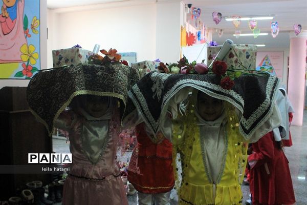 جشن دهه فجر در مدرسه تمام تشکیلاتی پنج تن آل عبا ناحیه 3 تبریز
