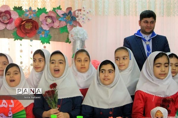 جشن دهه فجر در مدرسه تمام تشکیلاتی پنج تن آل عبا ناحیه 3 تبریز