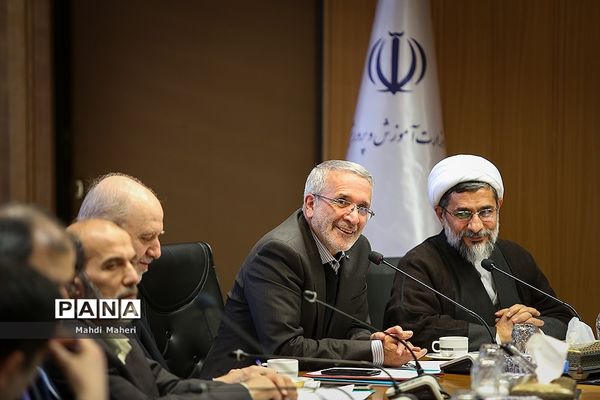 جلسه کمیسیون آموزش عمومی قرآن کریم