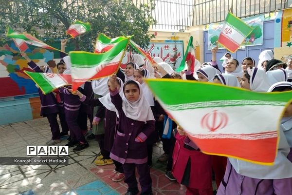 برگزاری جشن‌های دهه فجر در مدارس کازرون