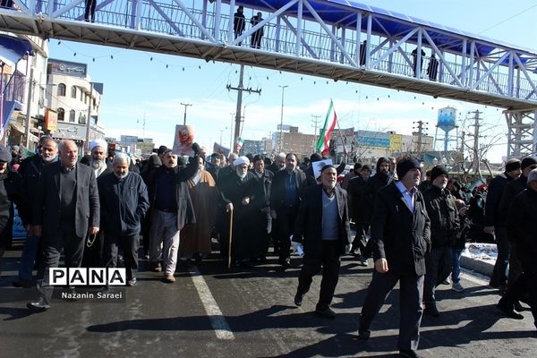 شور حضور مردم اسلامشهردر راهپیمایی یوم الله 22 بهمن