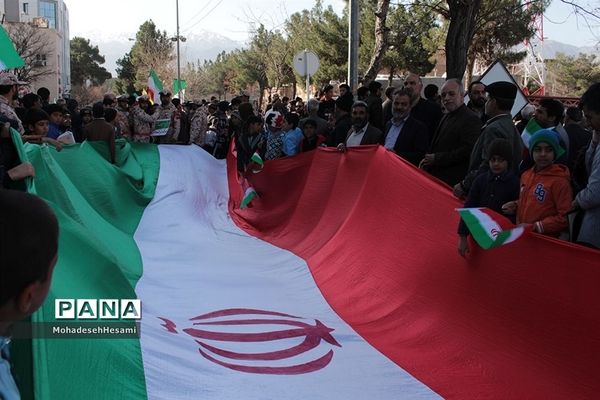 راهپیمایی با شکوه 22 بهمن در شهرستان بیرجند