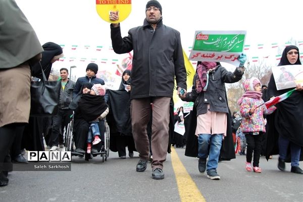 راهپیمایی یوم الله 22 بهمن ماه  در مشهد