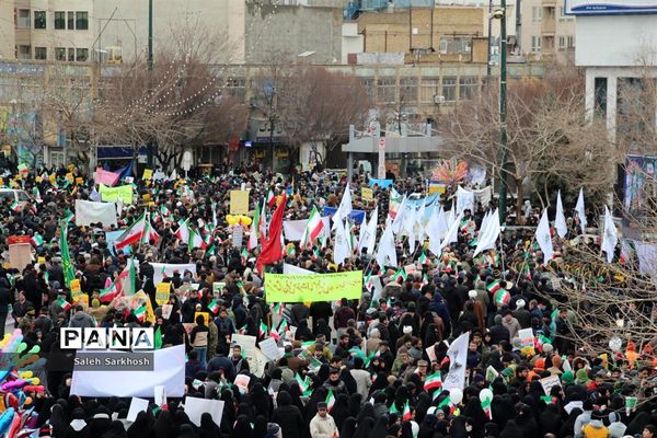 راهپیمایی یوم الله 22 بهمن ماه  در مشهد