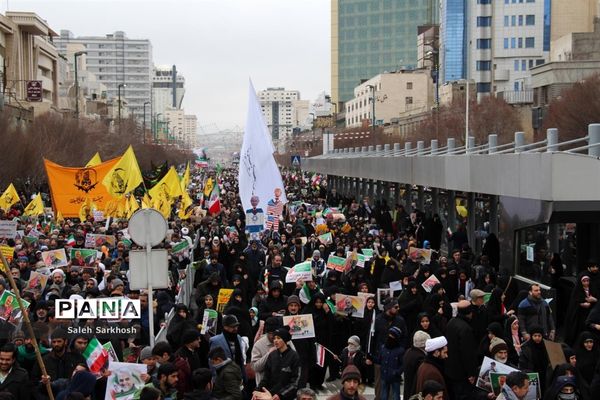 راهپیمایی یوم الله 22 بهمن ماه  در مشهد