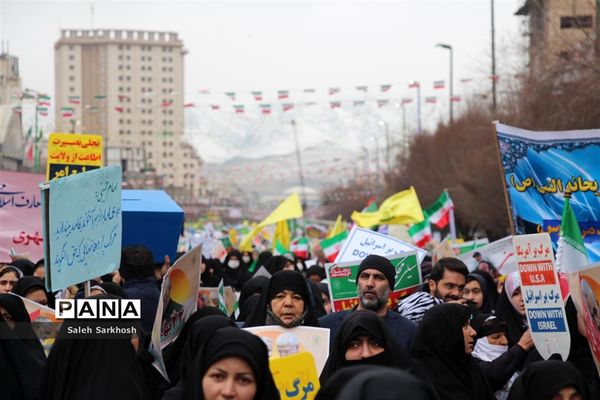 راهپیمایی یوم الله 22 بهمن ماه  در مشهد