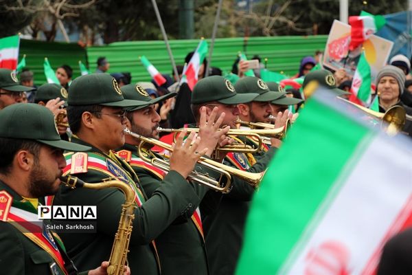 راهپیمایی یوم الله 22 بهمن ماه  در مشهد