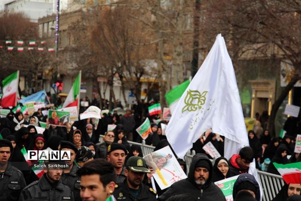 راهپیمایی یوم الله 22 بهمن ماه  در مشهد