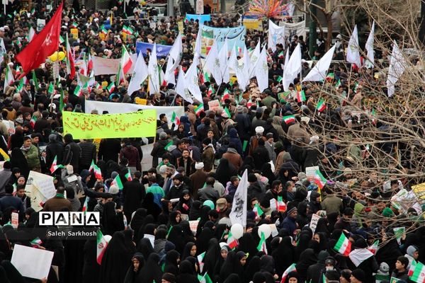 راهپیمایی یوم الله 22 بهمن ماه  در مشهد
