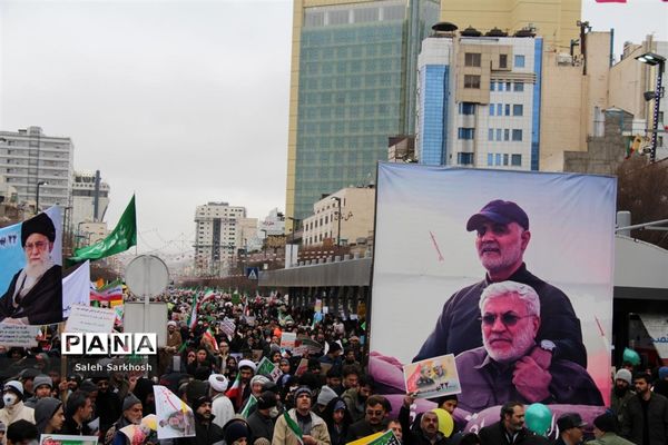 راهپیمایی یوم الله 22 بهمن ماه  در مشهد