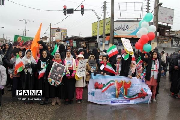 راه‌پیمایی روز22 بهمن در محمودآباد