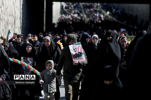 راهپیمایی باشکوه ۲۲ بهمن در تهران