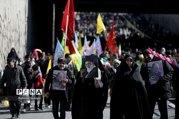 راهپیمایی باشکوه ۲۲ بهمن در تهران