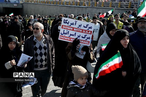 راهپیمایی باشکوه ۲۲ بهمن در تهران