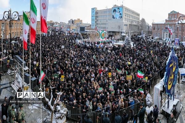 راهپیمایی باشکوه یوم الله ۲۲ بهمن در ارومیه