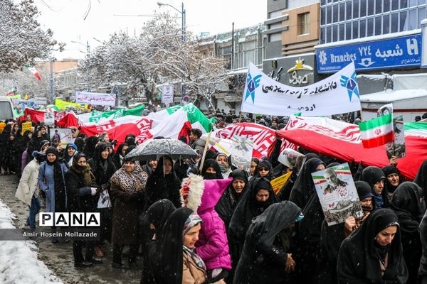 راهپیمایی باشکوه یوم الله ۲۲ بهمن در ارومیه