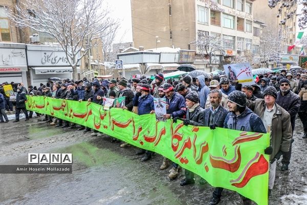 راهپیمایی باشکوه یوم الله ۲۲ بهمن در ارومیه