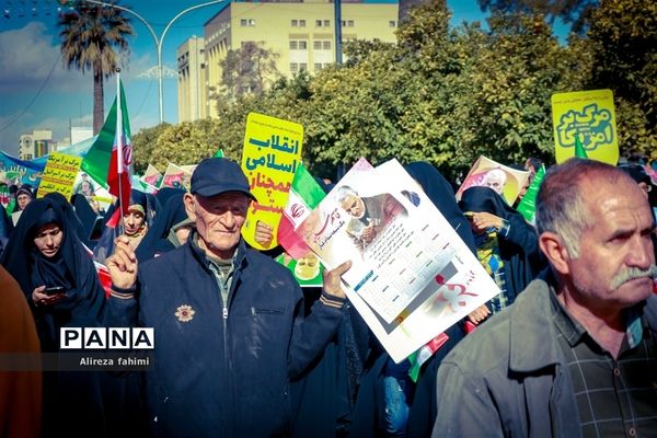 اربعین سردار شهید حاج قاسم سلیمانی همزمان با راهپیمایی چهل و یکمین سال پیروزی انقلاب اسلامی