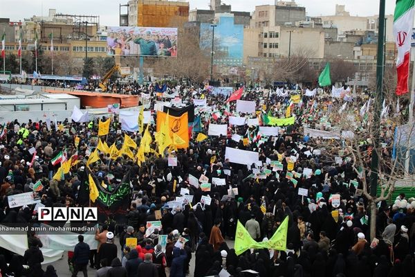 راهپیمایی 22 بهمن در مشهد