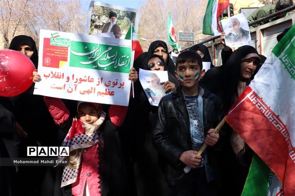 حاشیه های راهپیمایی 22 بهمن آباده