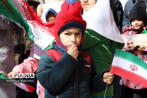حاشیه های راهپیمایی 22 بهمن آباده