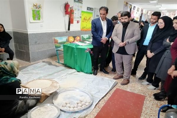 جشنواره صنایع دستی، غذاهای سنتی و دست سازه‌های علمی دانش‌آموزی شهرستان آغاجاری