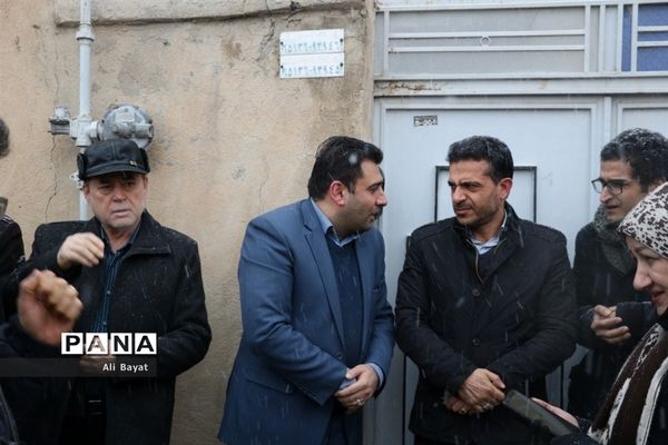 افتتاح زمین های بازی و بازگشایی محله فرخ سرشت توسط شهرداری منطقه ٣ همدان